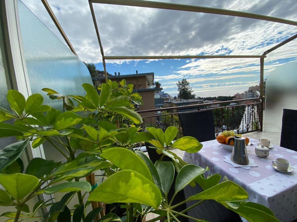 Appartamento Vista Mare Stella Marina Sanremo Exteriör bild